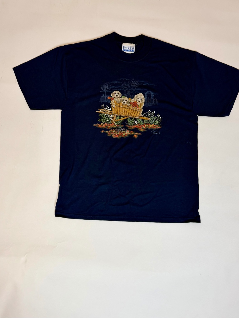 Vintage 90s Puppies Endless Design Tshirt